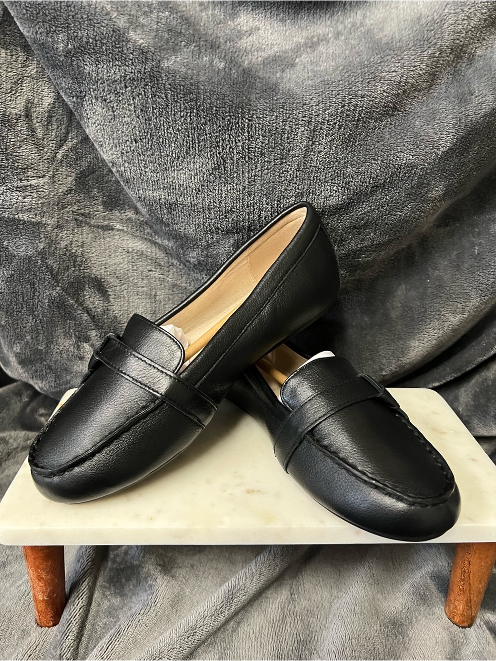 Lands' End Black genuine Leather Slip-On Loafers size 6.5 D (wide) comfortable